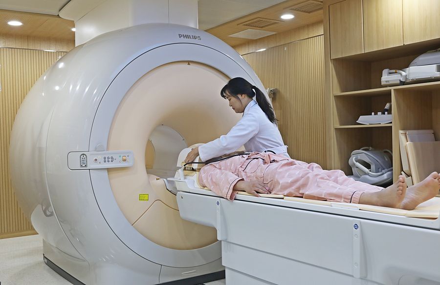 순천향대천안병원은 10월부터 최첨단 MRI 3호기를 도입해 영상진단서비스를 강화했다. 새 MRI인 '인제니아(Ingenia) 3.0T CX'.