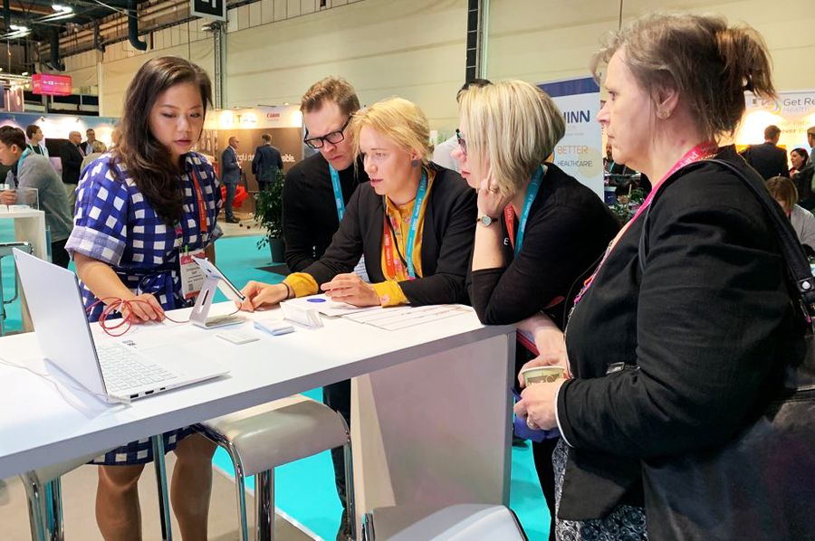 레몬헬스케어가 지난주 핀란드 헬싱키에서 열린 'HIMSS Europe 2019'를 성황리에 마무리 지으며 유럽시장 진출 초읽기에 들어갔다. 'HIMSS Europe 2019' 내 레몬헬스케어 부스 전경.