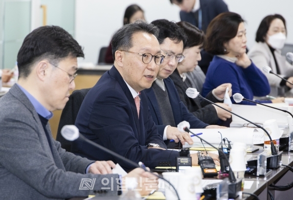 보건복지부는 20일 서울 국제전자센터에서 건강보험정책심의위원회를 열었다. [사진제공=보건복지부] ⓒ의협신문