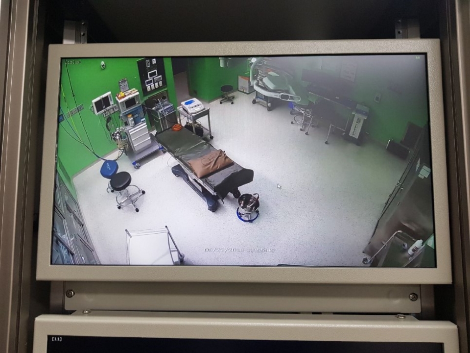 경기도의료원 안성병원에 설치한 CCTV 녹화장치. 통제실에서 CCTV를 살펴볼 수 있다.