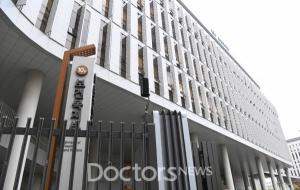 코로나19 대응, 요양병원 이어 정신병원 폐쇄병동 전수조사