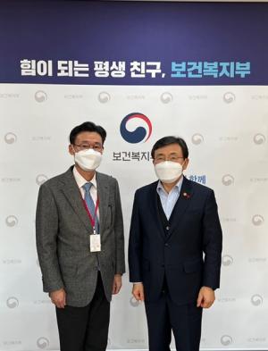 이상덕 전문병원협의회장, 4일 응원차 중수본 방문
